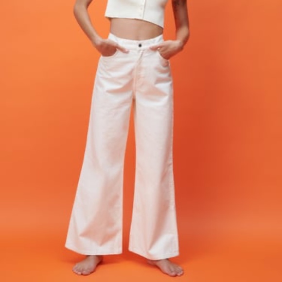 Zara Denim - LIKE NEW- ZARA "The Trute" Woman’s Jeans Size 8 Winter White High Rise Wide Leg